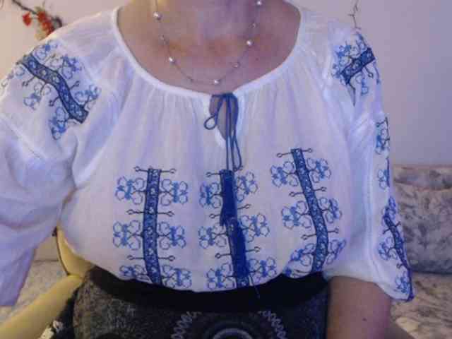 goodSnowQueen webcam