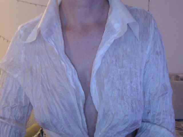 goodSnowQueen webcam