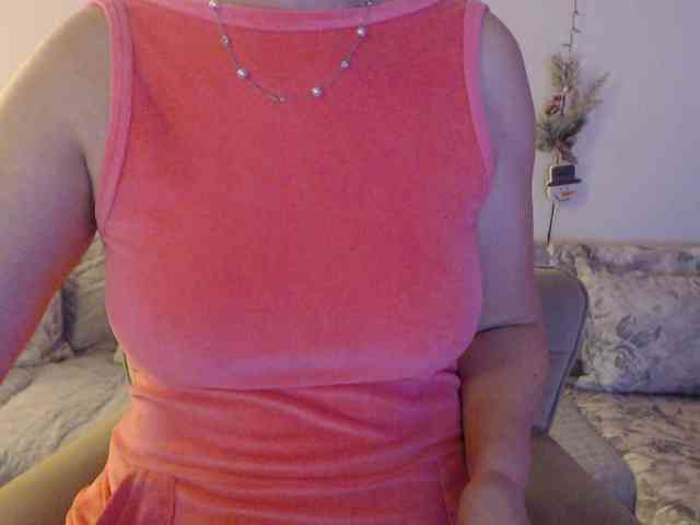 goodSnowQueen webcam