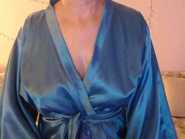 goodSnowQueen webcam