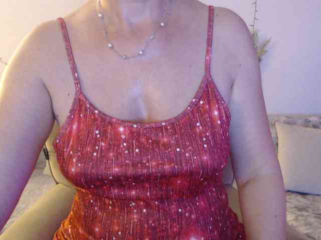 goodSnowQueen webcam