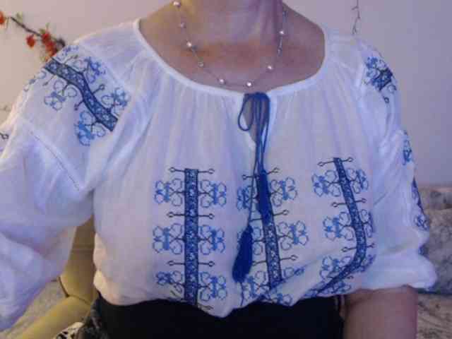 goodSnowQueen webcam