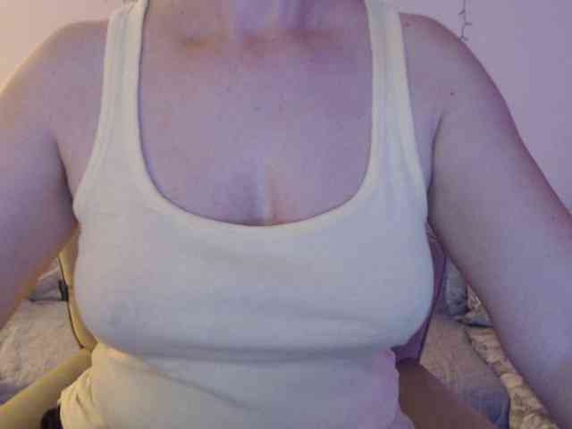 goodSnowQueen webcam