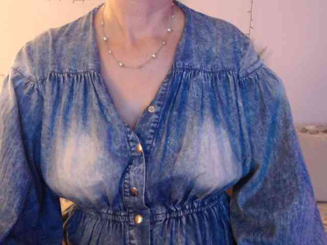 goodSnowQueen webcam