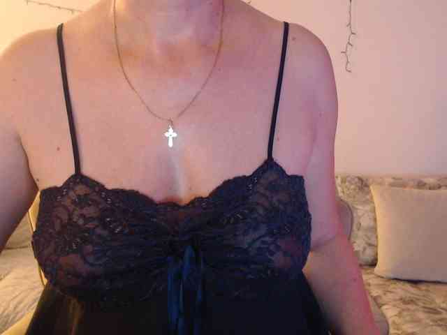 goodSnowQueen webcam