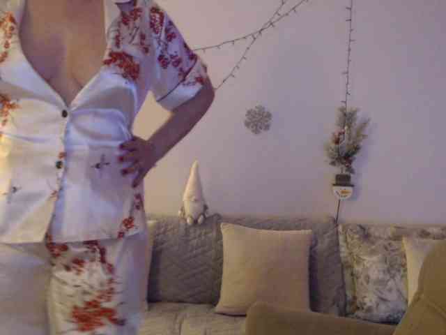 goodSnowQueen webcam