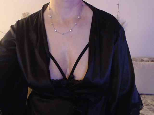 goodSnowQueen webcam