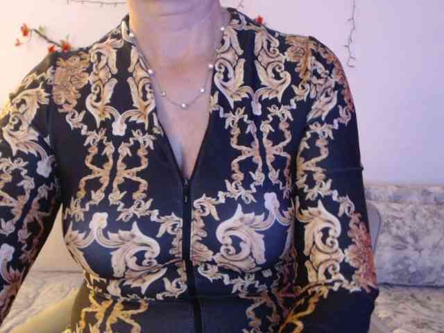 goodSnowQueen webcam