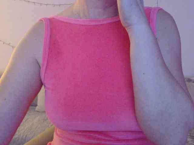 goodSnowQueen Live Webcam on BongaCams