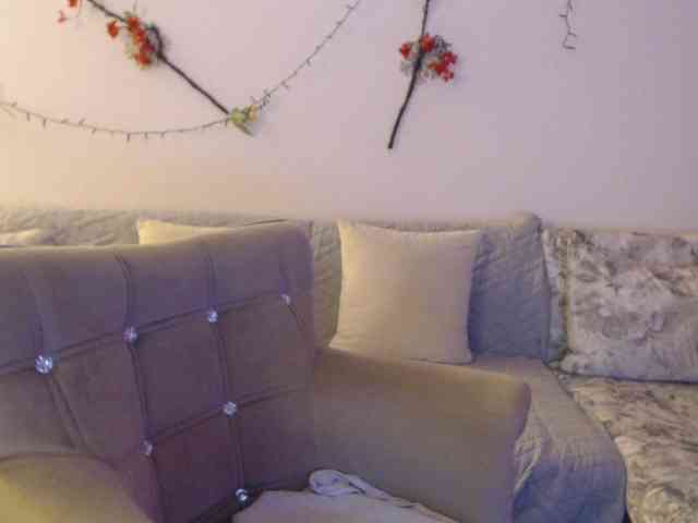 goodSnowQueen webcam