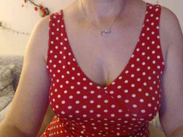 goodSnowQueen webcam