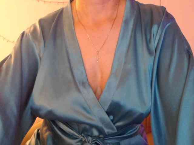 goodSnowQueen webcam