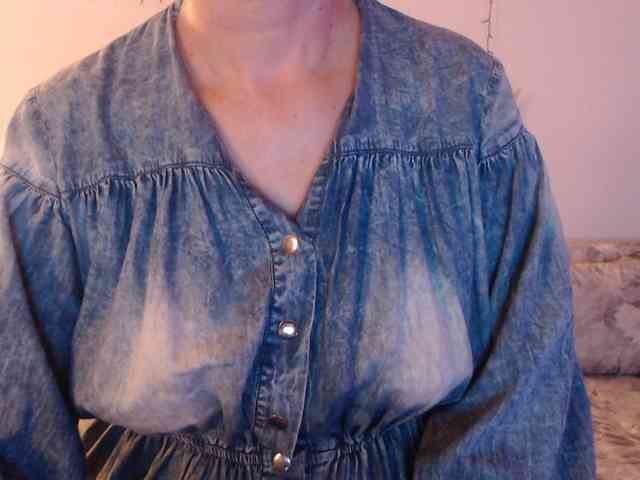 goodSnowQueen webcam