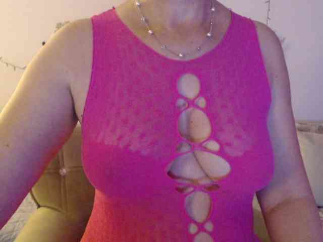 goodSnowQueen webcam