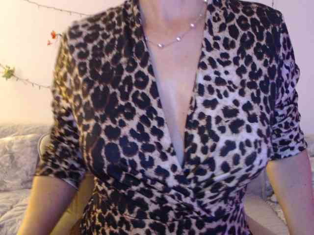 goodSnowQueen webcam