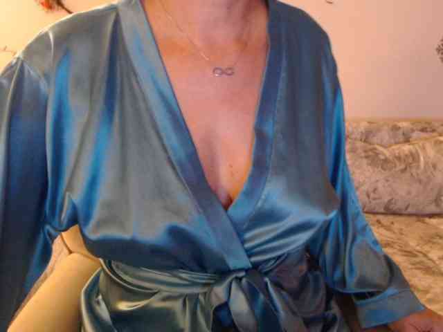 goodSnowQueen webcam