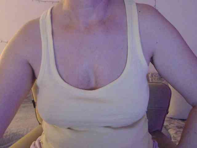 goodSnowQueen webcam