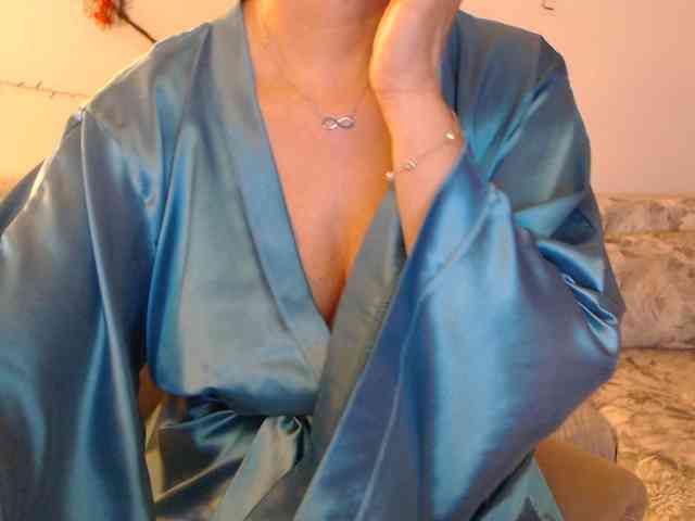 goodSnowQueen webcam