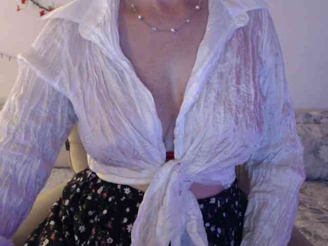 goodSnowQueen webcam