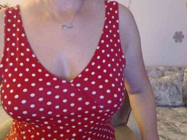 goodSnowQueen webcam