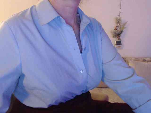 goodSnowQueen webcam