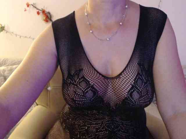 goodSnowQueen webcam