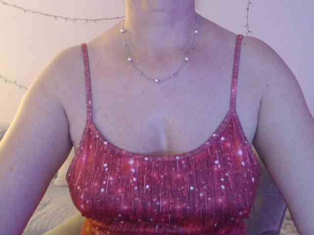 goodSnowQueen webcam