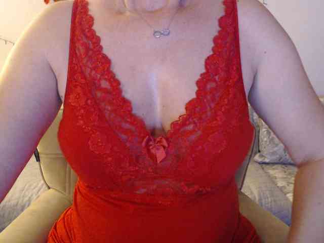 goodSnowQueen webcam