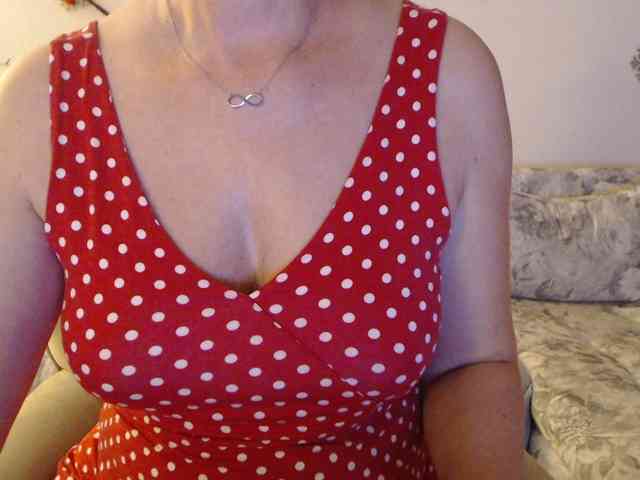 goodSnowQueen webcam