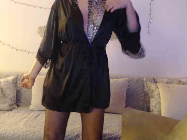 goodSnowQueen webcam