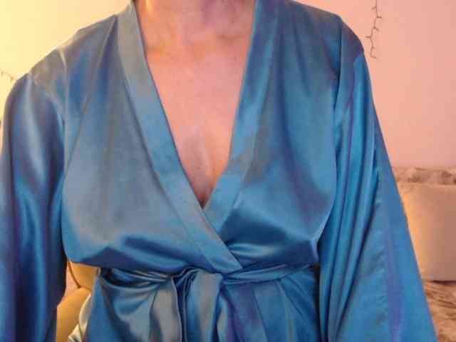 goodSnowQueen webcam