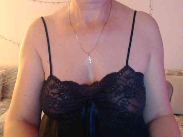 goodSnowQueen webcam