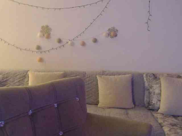 goodSnowQueen webcam