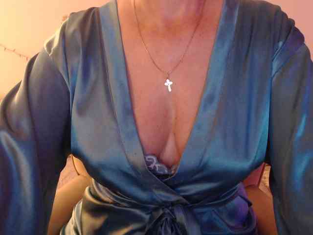 goodSnowQueen webcam