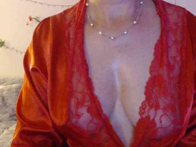 goodSnowQueen webcam