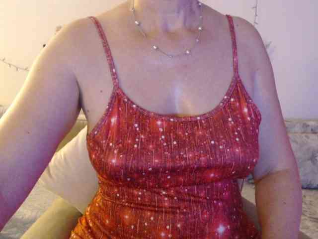 goodSnowQueen webcam