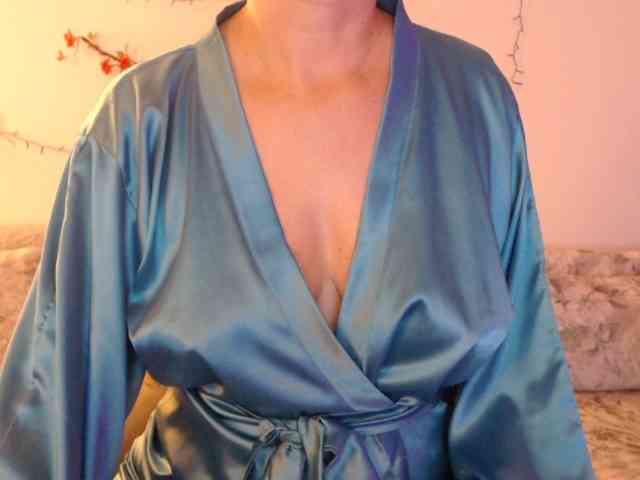 goodSnowQueen webcam