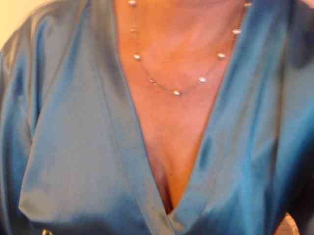 goodSnowQueen webcam