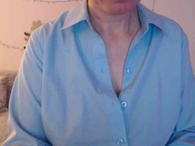 goodSnowQueen webcam