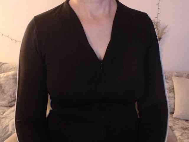 goodSnowQueen webcam