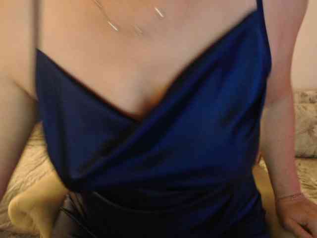 goodSnowQueen webcam