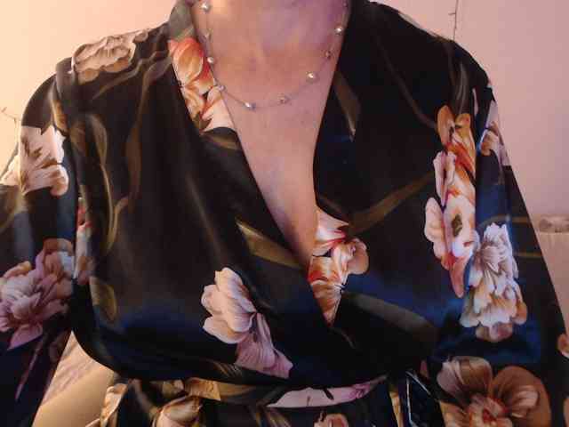 goodSnowQueen webcam