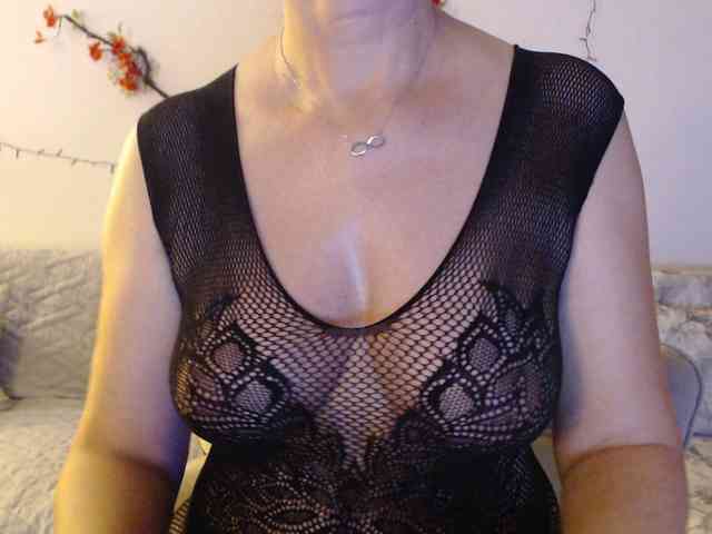 goodSnowQueen webcam