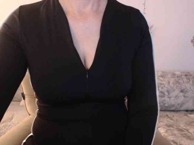 goodSnowQueen webcam