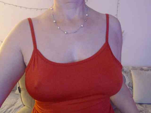 goodSnowQueen webcam