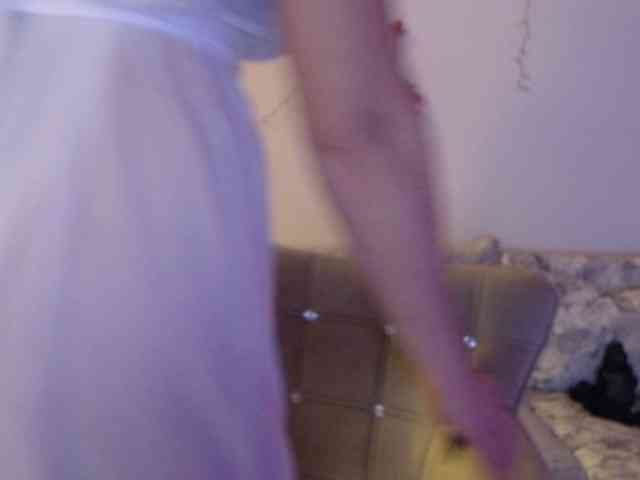 goodSnowQueen webcam