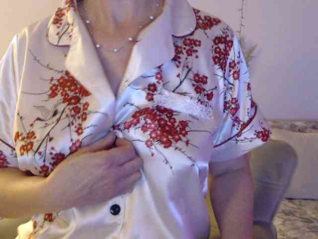 goodSnowQueen webcam