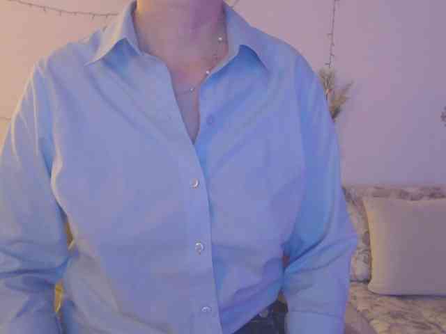 goodSnowQueen webcam