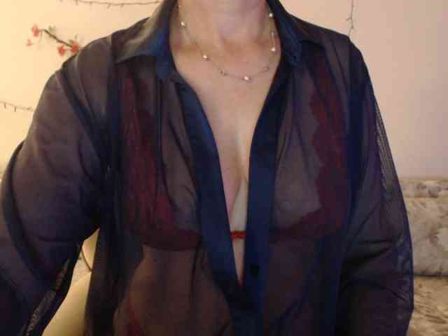 goodSnowQueen webcam