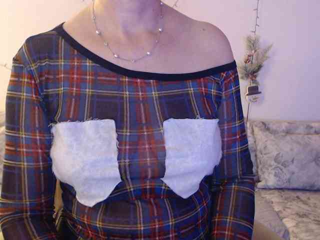 goodSnowQueen webcam